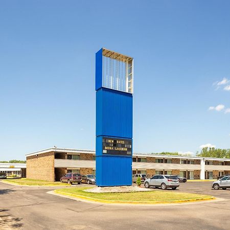 Oyo Hotel Mona Lake Muskegon Exterior foto